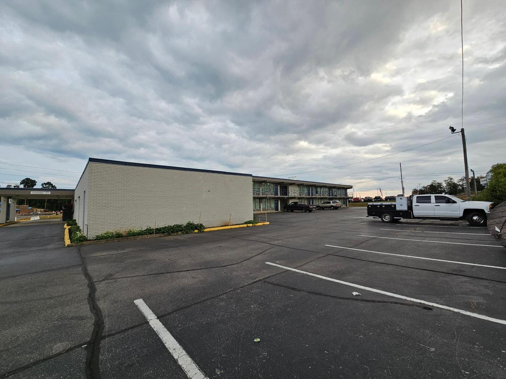 Relax Inn By Oyo Greeneville Near Hwy Us-321 Exterior photo